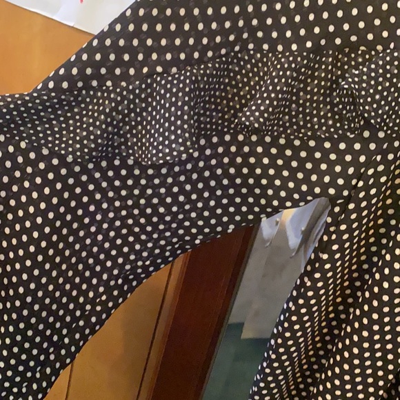 NWOT CHAPS polka dotted ruffle blouse size Medium - Picture 4 of 8